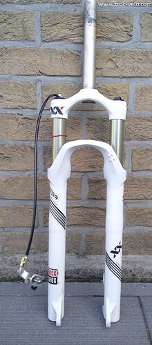 4056088-fourche-reba-xx-pivot-droit-quasi-neuve-1753026942