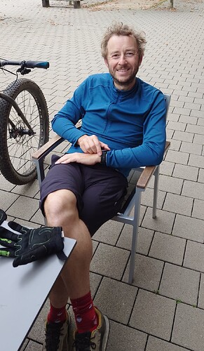 20251003_164040(1)_copy_1018x1747