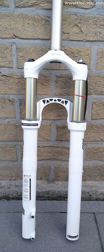 4056088-fourche-reba-xx-pivot-droit-quasi-neuve-1753026943